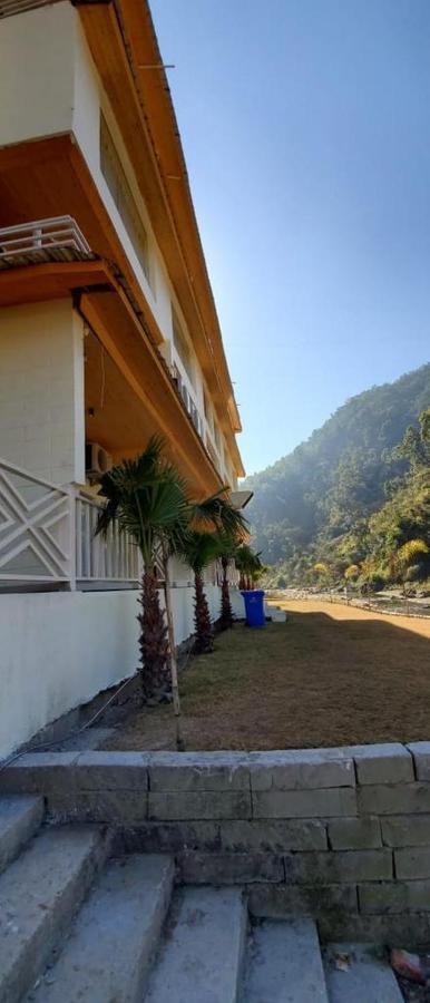 7 Hills Hotel And Resort Лансдаун Экстерьер фото