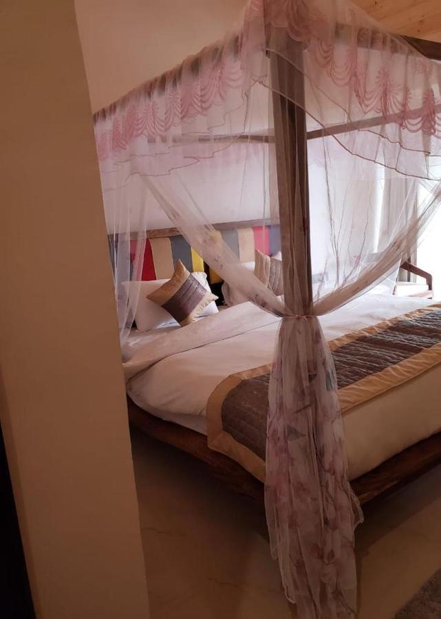 7 Hills Hotel And Resort Лансдаун Экстерьер фото