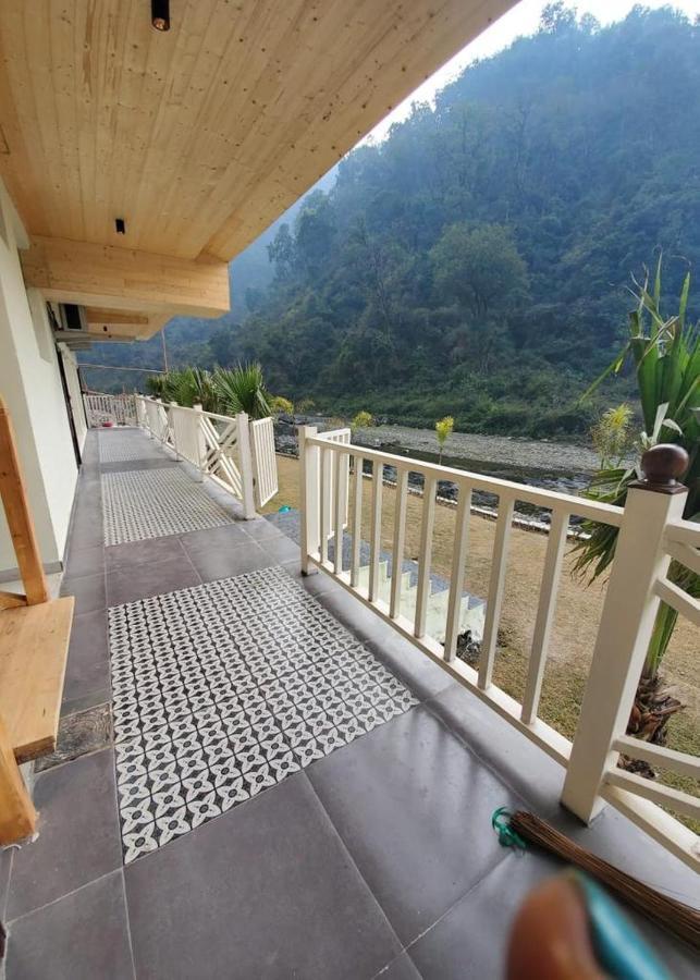 7 Hills Hotel And Resort Лансдаун Экстерьер фото