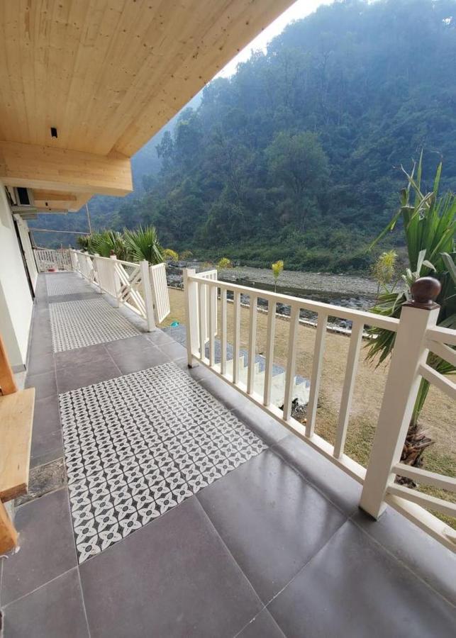 7 Hills Hotel And Resort Лансдаун Экстерьер фото